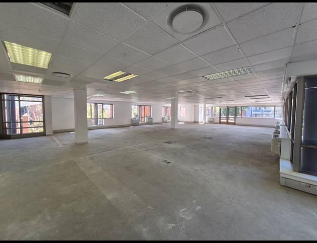 338M² OFFICE TO LET IN WOODMEAD